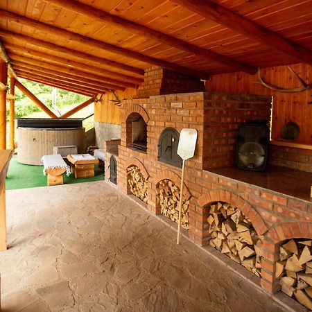 Casa Rumelia Paltineni Luaran gambar
