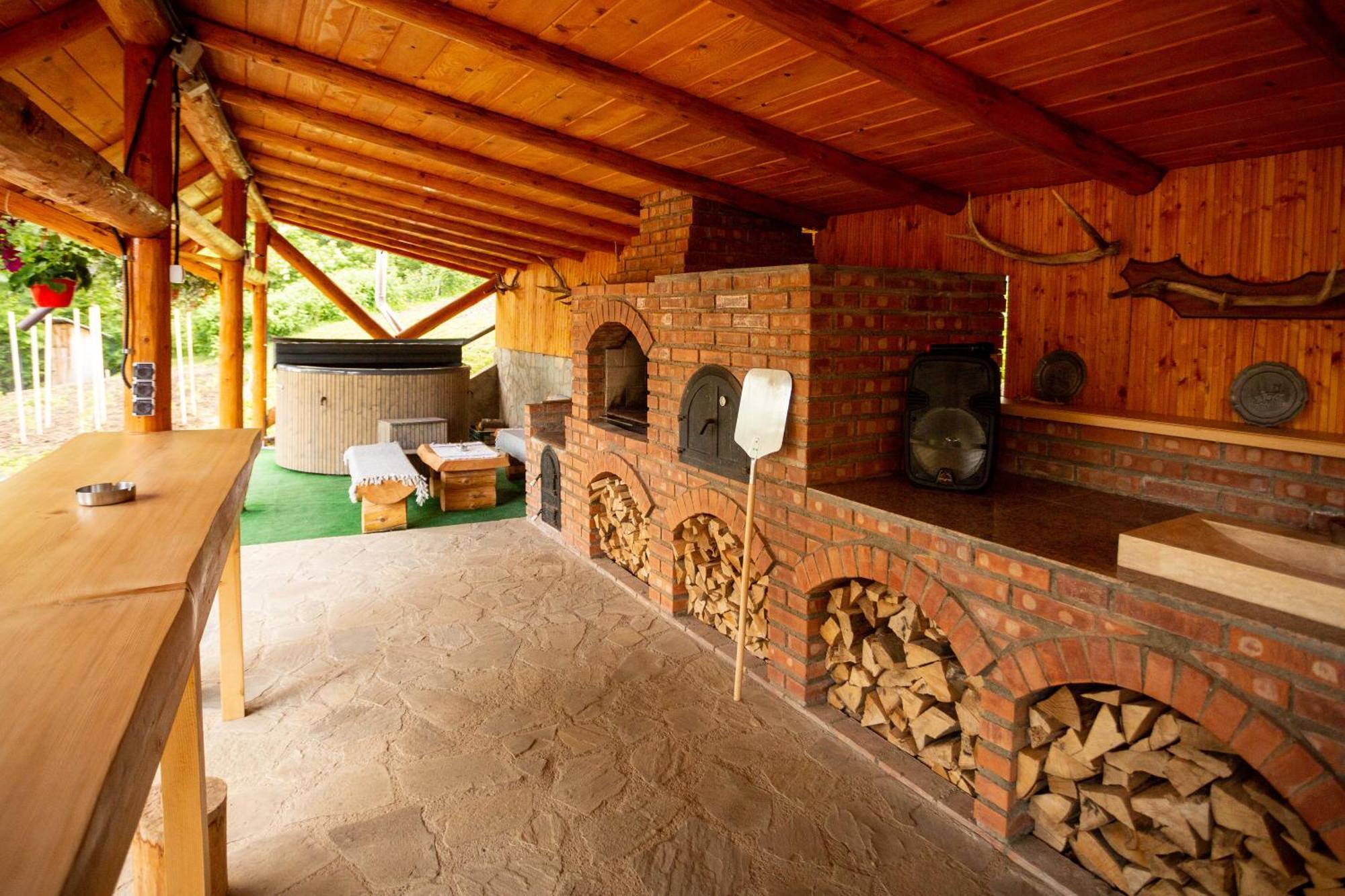 Casa Rumelia Paltineni Luaran gambar